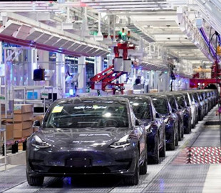 Tesla переведёт на использование LFP-батарей все базовые версии электромобилей