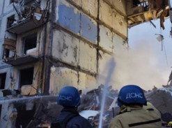 Зеленський оприлюднив кадри з місця обстрілу в Запоріжжі: світ має бачити правду