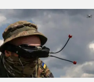 Українські розробники створили інноваційний БПЛА, що автономно запускає малі FPV-дрони