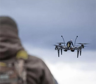 Проста та непомітна. Федоров показав нову українську станцію РЕБ для захисту від російських дронів