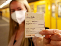 У Німеччині провели експеримент з ультрадешевим проїздом у транспорті: викиди вуглецю значно знизилися