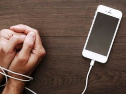 Как перестать «зависать» в телефоне: 5 верных способов