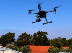 Искусственный интеллект поможет дронам уклоняться от быстро движущихся объектов