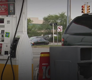 Чоловік за допомогою Bluetooth вкрав з АЗС в США пальне на $3 тис