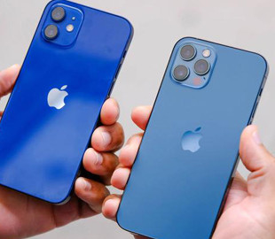 В Киеве девушка "хитростью" выманила у банды уличных воровок свой iPhone