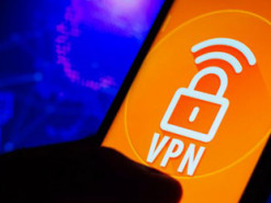 Як VPN допомагає захистити дані під час підключення до Wi-Fi у громадському місці