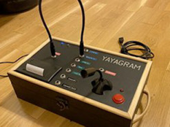 Испанский инженер сделал для 96-летней бабушки ретро-устройство, чтобы ей было легче общаться в Telegram