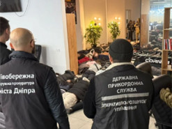 У Дніпрі закрили кол-центр, що ошукував людей по телефону