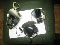 Правоохранители конфисковали около 2 тыс. смартфонов в местах лишения свободы