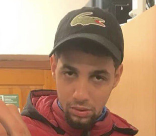 У Києві алжирець намагався винести з магазину техніки телефон у трусах