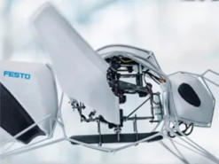 Величезні роботи-бджоли не роблять мед, але вміють літати роєм: навіщо вчені їх створили