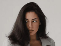 Шахраї вивели з картки відомої української блогерки понад 6 млн грн