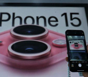 Три великі проблеми iPhone 15, на які скаржаться власники телефонів у всьому світі