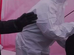 Прививки под дулами автоматов: появилась яркая видеопародия на вакцинацию от ковида в России