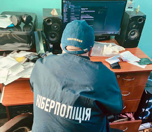 Кіберполіцейські викрили хакера, який розповсюджував віруси