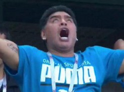 "Настроение: Марадона". Эмоциональный аргентинец стал интернет-мемом