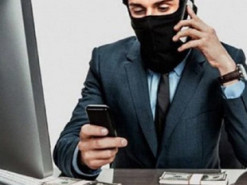 Мошенники обещают украинцам работу в Coca-Cola и Mercedes и бросают за границей. Как не попасться на "развод"