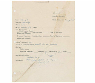 Анкету Стива Джобса выставят на аукцион