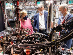 Взломают за секунды: ведущие государства мира разрабатывают защиту от "квантового апокалипсиса"