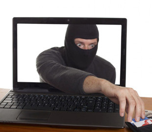 Полицейские "накрыли" группу интернет-мошенников