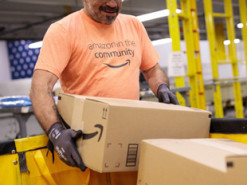 Amazon сократил оплачиваемый отпуск для заболевших коронавирусом сотрудников