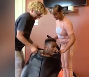 В Сети набирает популярности челлендж с пылесосом и мусорным мешком