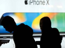 iPhone XC окажется в дефиците из-за брака дисплеев