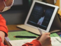 У школах Житомира відновлюють дистанційне навчання