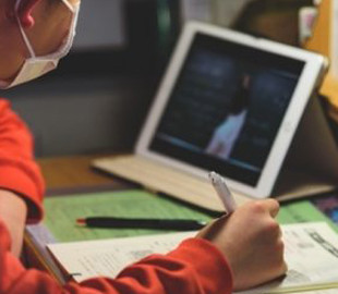 У школах Житомира відновлюють дистанційне навчання