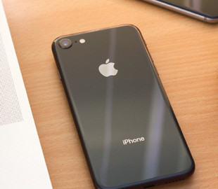 Десятки миллионов iPhone оказались под угрозой из-за зарядок