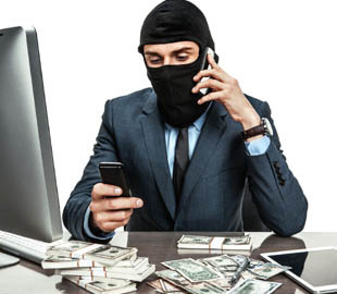 У Мережі торгують особистими даними мільйонів українців: "ПриватБанк" запевняє, що викрали не їхню базу