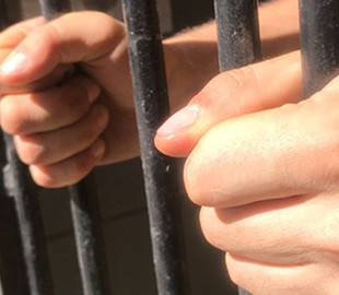 Поширював через Телеграм інформацію про ЗСУ: суд лишив під вартою українця