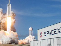 SpaceX запустит спутник, который будет вести трансляцию с орбиты