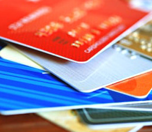 Карточки белорусских банков перестали работать в стране и за границей