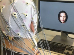 Новый чип считывает предпочтения пользователей прямо из мозга