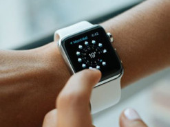 Apple отложила производство новых смарт-часов