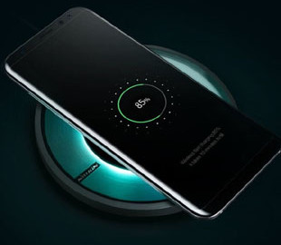 Можно ли пользоваться беспроводной зарядкой?