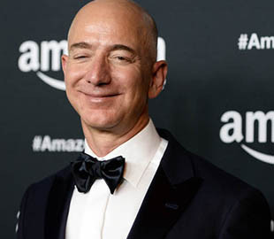 Глава Amazon снова возглавил рейтинг самых богатых американцев