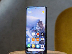 Xiaomi выпустит два телефона с маленькими экранами