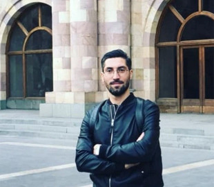 Активист, заказавший украинскую песню в ресторане, покинул Россию после жалобы на пытки в полиции