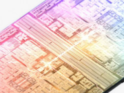 Інвестиції в сотні мільйонів доларів. Apple використовуватиме власні серверні чипи для підтримки ШІ