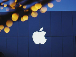 Apple запатентовала iPhone со вспомогательным экраном на задней крышке