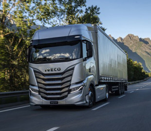 Amazon заказал крупную партию грузовиков, работающих на сжатом природном газе