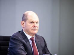 Шольц скликає екстрену нараду щодо енергетичної кризи: названа причина