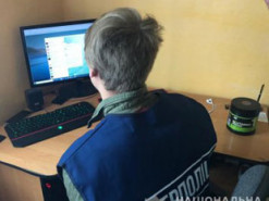 Поліція викрила хакера, який незаконно отримував доступ до персональної інформації користувачів