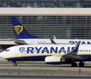 Ryanair попередила про хаос в аеропортах ЄС через нову систему біометричного контролю