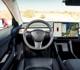 Инженеры Tesla втайне от Илона Маска создали руль для Model Y