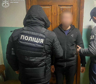 «Знайомство в мережі» закінчилося підпалом поштового відділення: у Сумах 22-річного хлопця запідозрили в диверсії за завданням ворога