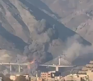 Трамп опублікував відео знищення стратегічного мосту в Ірані та закликав до капітуляції