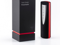 Tesla выпустила портативный аккумулятор